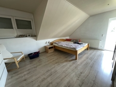 Schlafzimmer DG