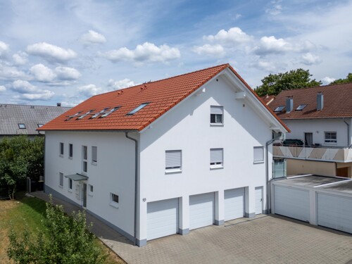 Helle Wohnung mit hochwertiger Ausstattung und Balkon