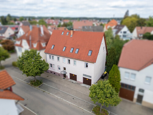 Großzügiges Wohnen auf drei Ebenen mit Garten & Sauna
