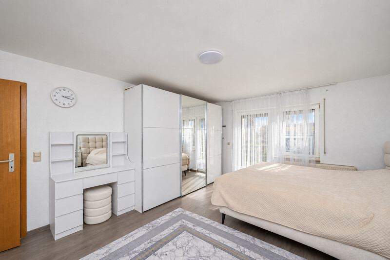 Helles Schlafzimmer