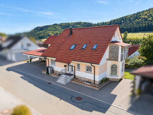 Mehrgenerationenhaus auf drei Ebenen mit viel Raum