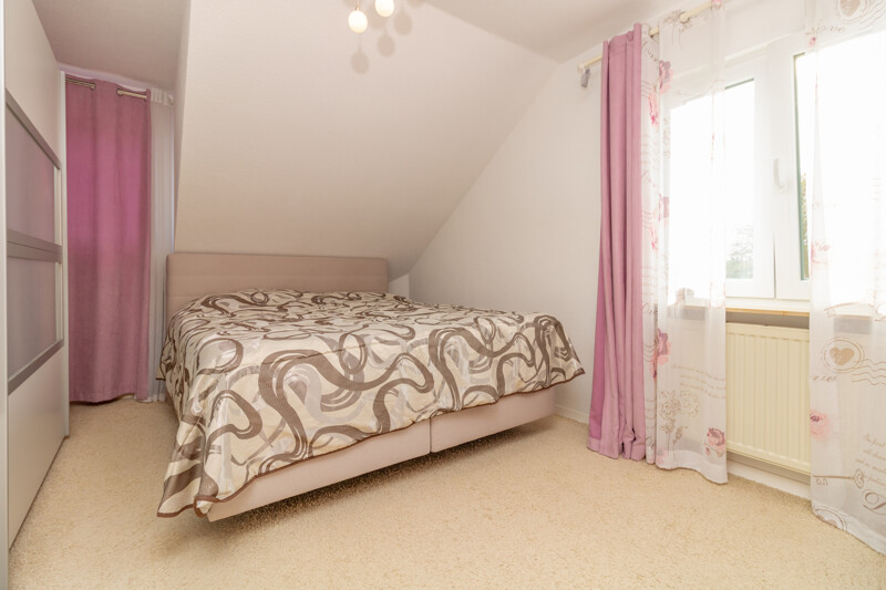 Schlafzimmer (Dachgeschoss)
