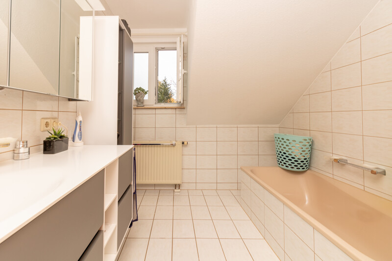 Badezimmer (Dachgeschoss)