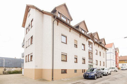 Hochparterre-Wohnung mit Stellplatz