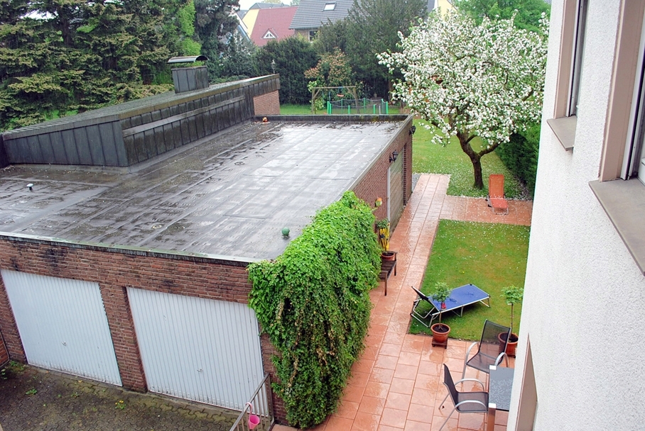 Garage und Gartenzugang