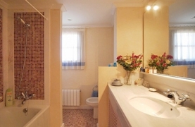 ! Bathroom 2