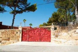 47 entrance gate