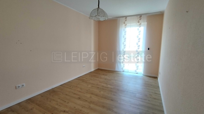 Schlafzimmer mit Kleiderschrank
