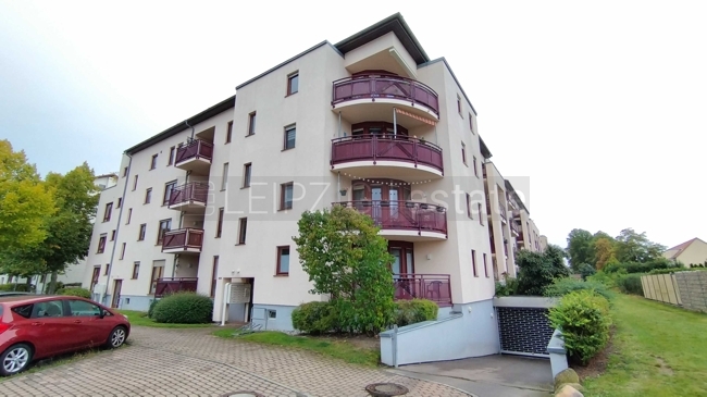 Vorderansicht Mehrfamilienhaus