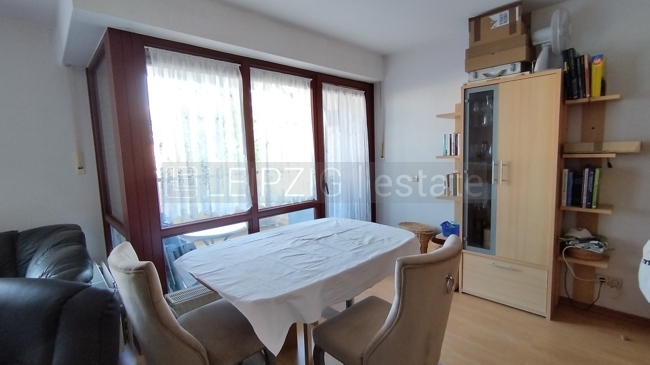 Wohnbereich mit Balkonzugang