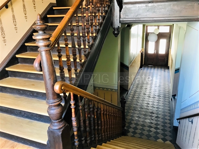 Treppenhaus zum Hausflur