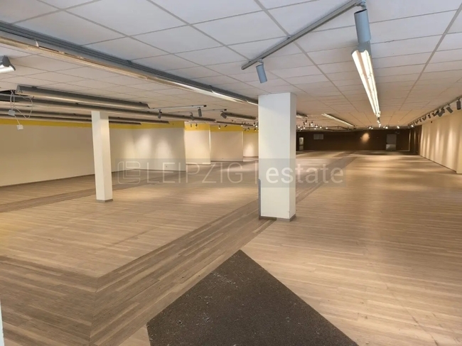 Verkaufsraum Bild 1