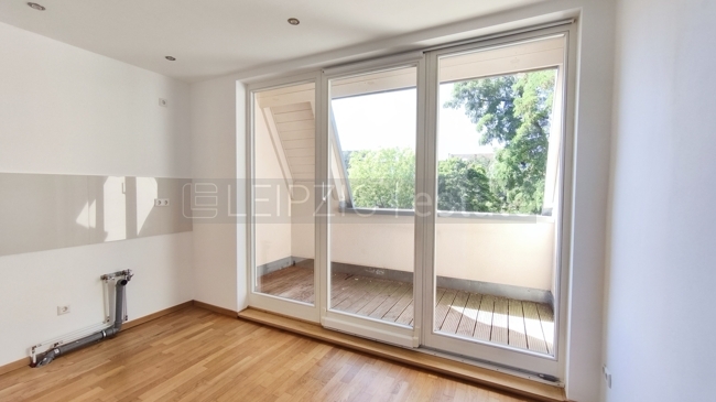 Fensterfront zur Loggia