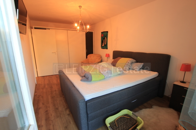 Schlafzimmer vom Balkon aus