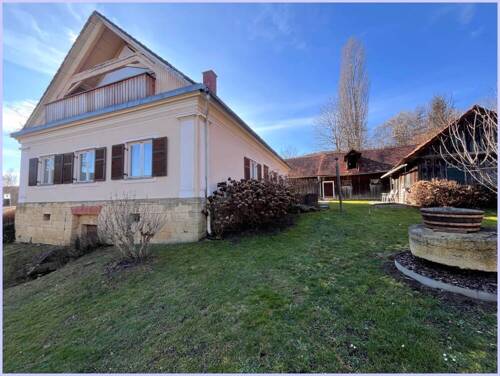  Haus Gesamt Innenhof