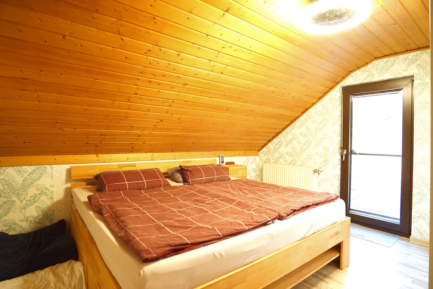 Wohnung 2 / Schlafzimmer