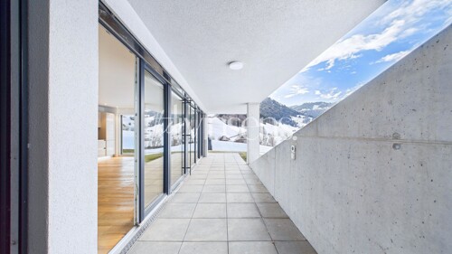 CAM03339G0-PR0731-STILL022