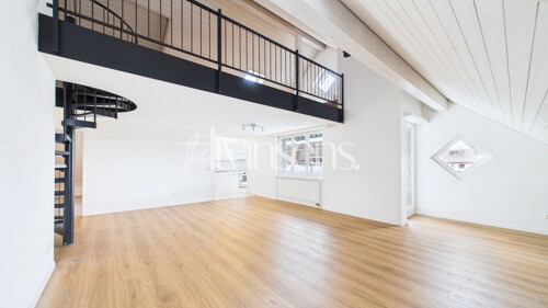 CAM03339G0-PR0730-STILL008