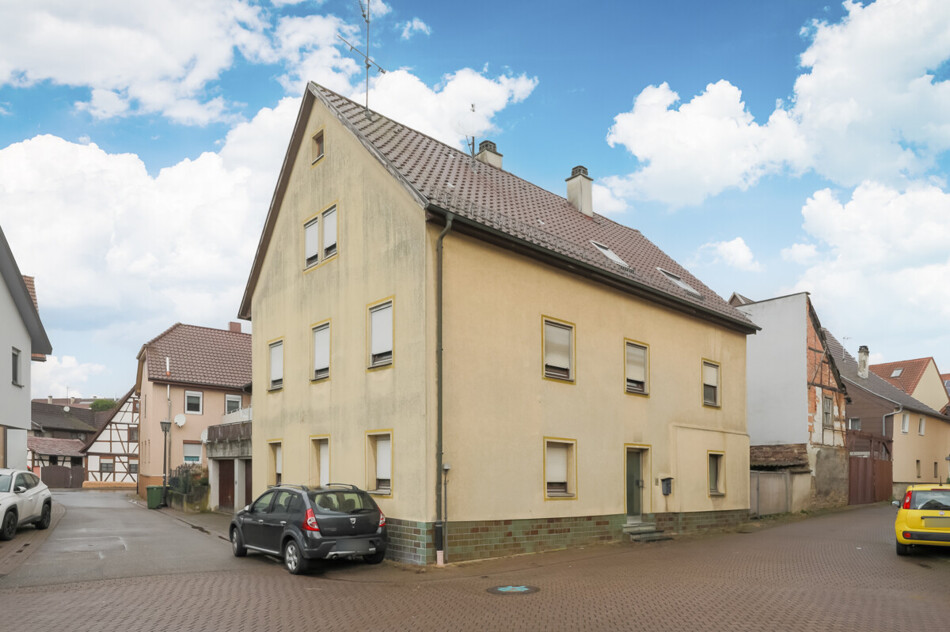 Straßenansicht
