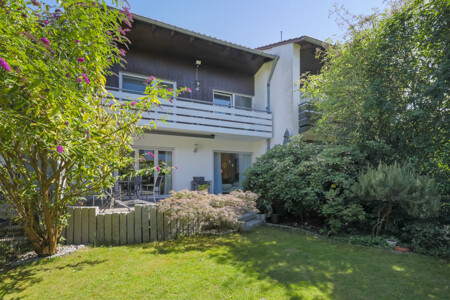 Rückansicht und Garten