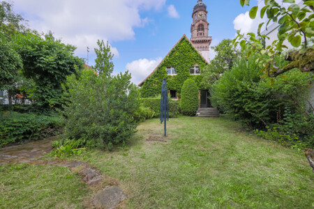 Rückansicht und Garten