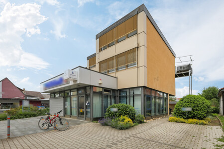 Straßenansicht