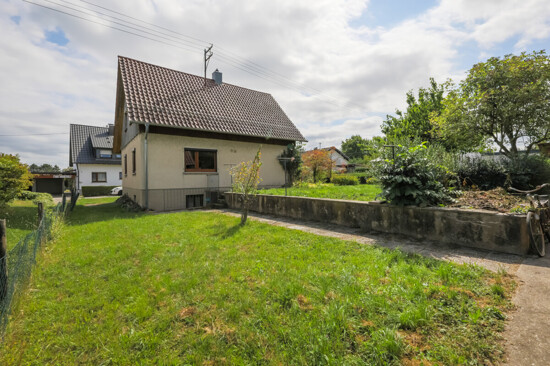 Rückansicht mit Garten 