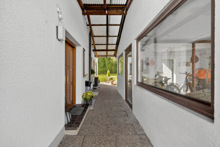 Zugang Haus/Garage