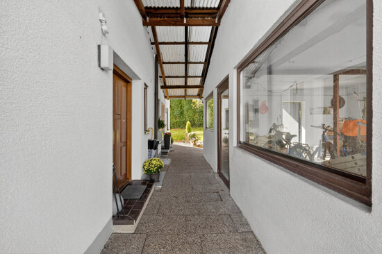 Zugang Haus/Garage