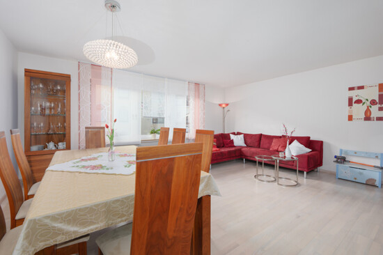 Wohnzimmer und Essbereich 1. OG