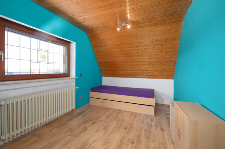 Schlafzimmer DG