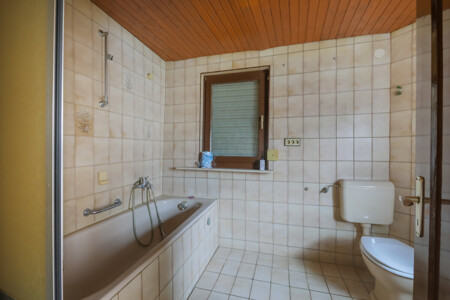 Badezimmer OG rechts