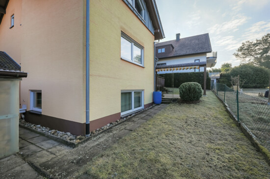 Rückansicht und Garten