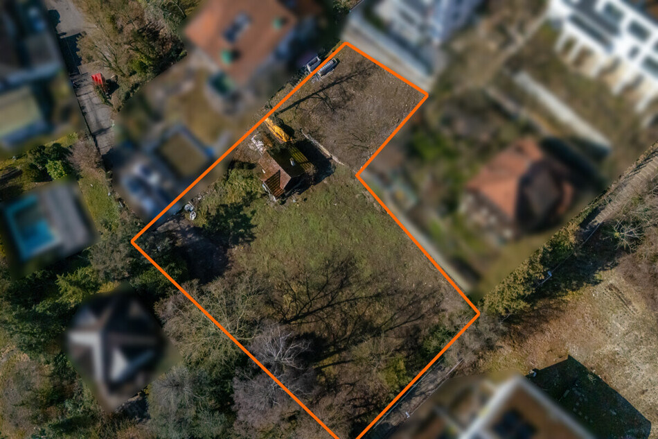 Luftansicht mit Flurstücksmarkierung