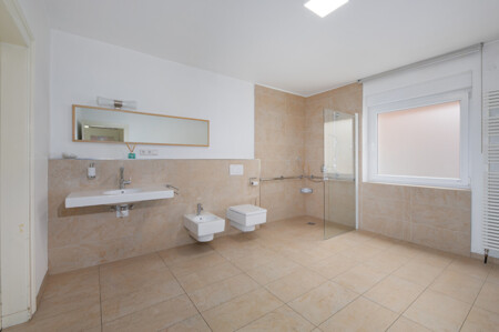 Badezimmer EG