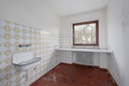 Küchen-Vorbereitungsraum EG