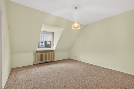 Dachgeschoss Zimmer 1