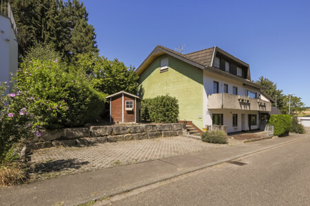 Straßenansicht