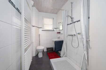 Badezimmer EG