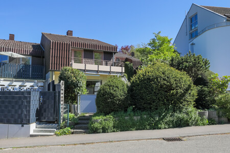 Straßenansicht