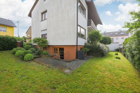 Rückansicht und Garten