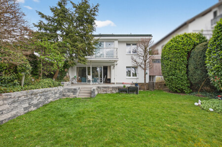 Haus-/Gartenansicht 1