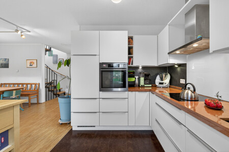 Küche mit ausreichend Platz zum Kochen