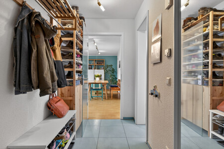 Vom Flur aus einsehbarer Wohnbereich