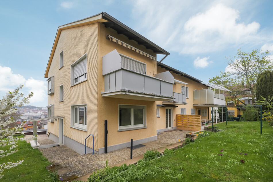 Rückansicht und Garten