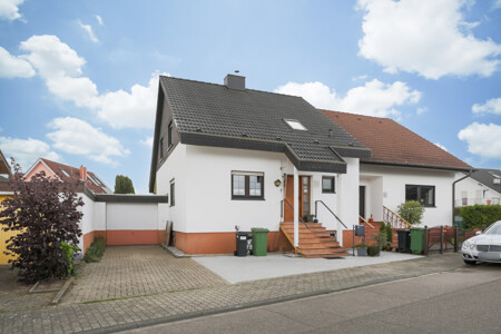 Straßenansicht