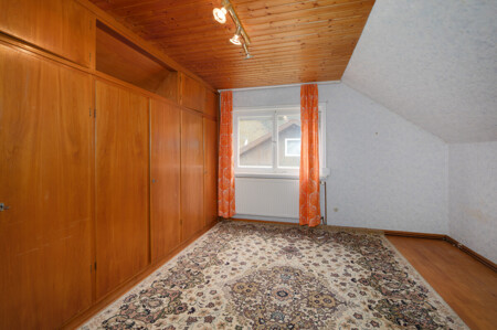 Kinder-/Gäste-/ Arbeitszimmer - DG