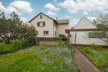 Garten rechts und Seitenansicht
