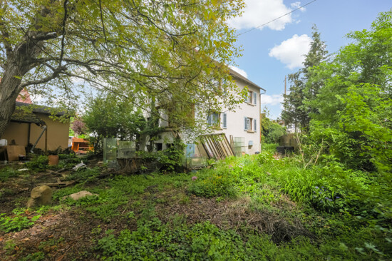 Rückansicht und Garten