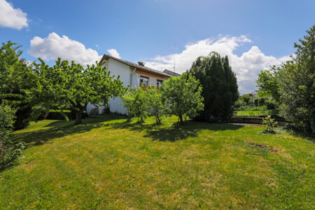 Rückansicht und Garten